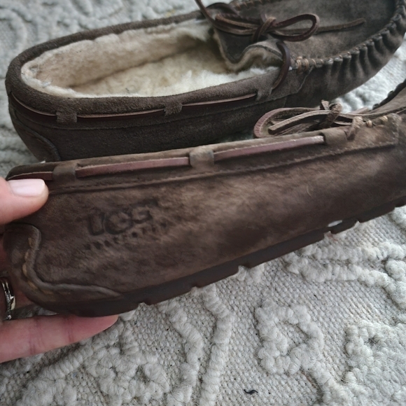 Ugg Dakota Slipper 10 - Picture 4 of 8